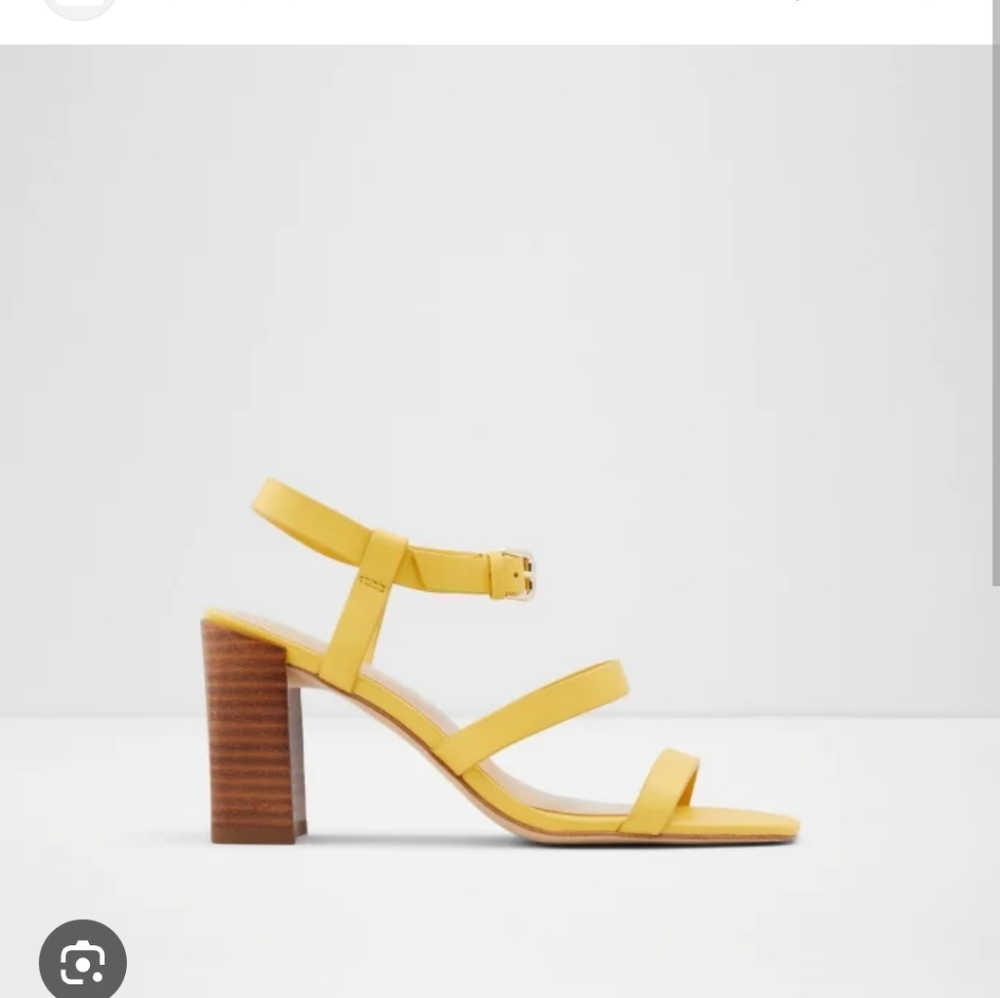 NEVER WORN Aldo heeled sandal